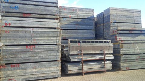 1033 sqm MANTO 300 wall formwork by Harsco – used