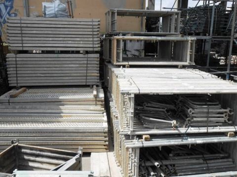 Used Scaffolding Rux Super – 740 sq m