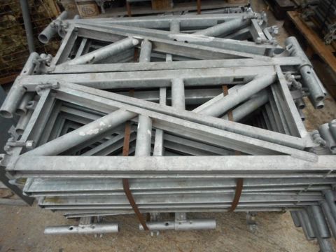 Scaffold End Bracket Layher – 1.09 m