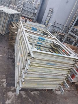 Layher Vertical Framework 100×109 Used