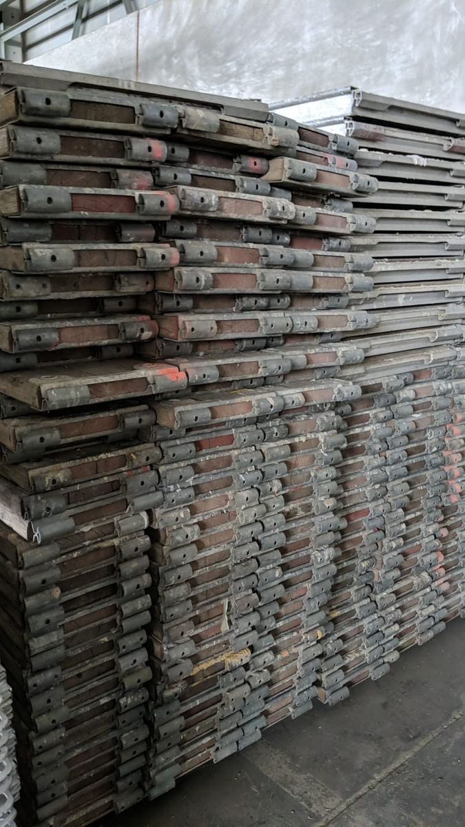 Hünnebeck Bosta 70 Scaffolding with wooden decks, 1020 sqm