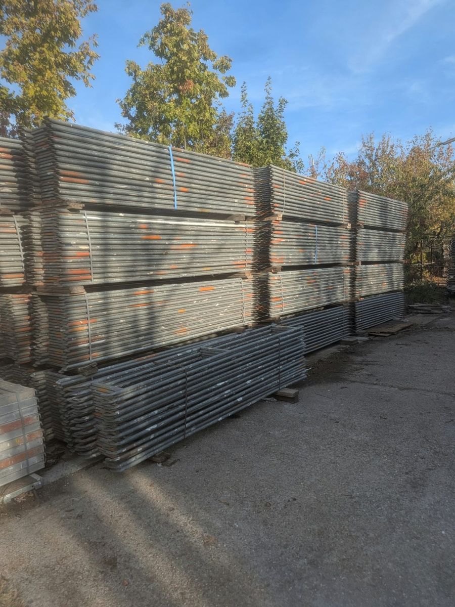 Layher Blitz and Allround scaffolding – complete bulk lot of 8,556 pieces with accessories