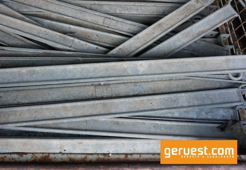 U-ledgers 1.09 m with deck locks – bulk lot of 23,500 pieces, Layher